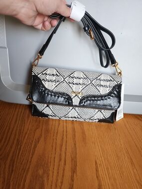 NWT rosetti Crossbody